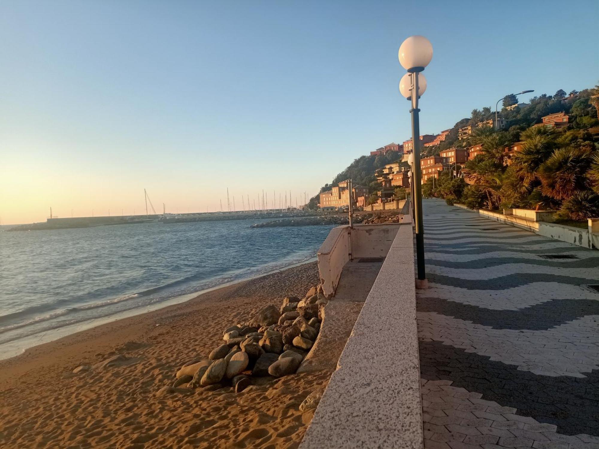 Hotel Serena Arenzano Dış mekan fotoğraf
