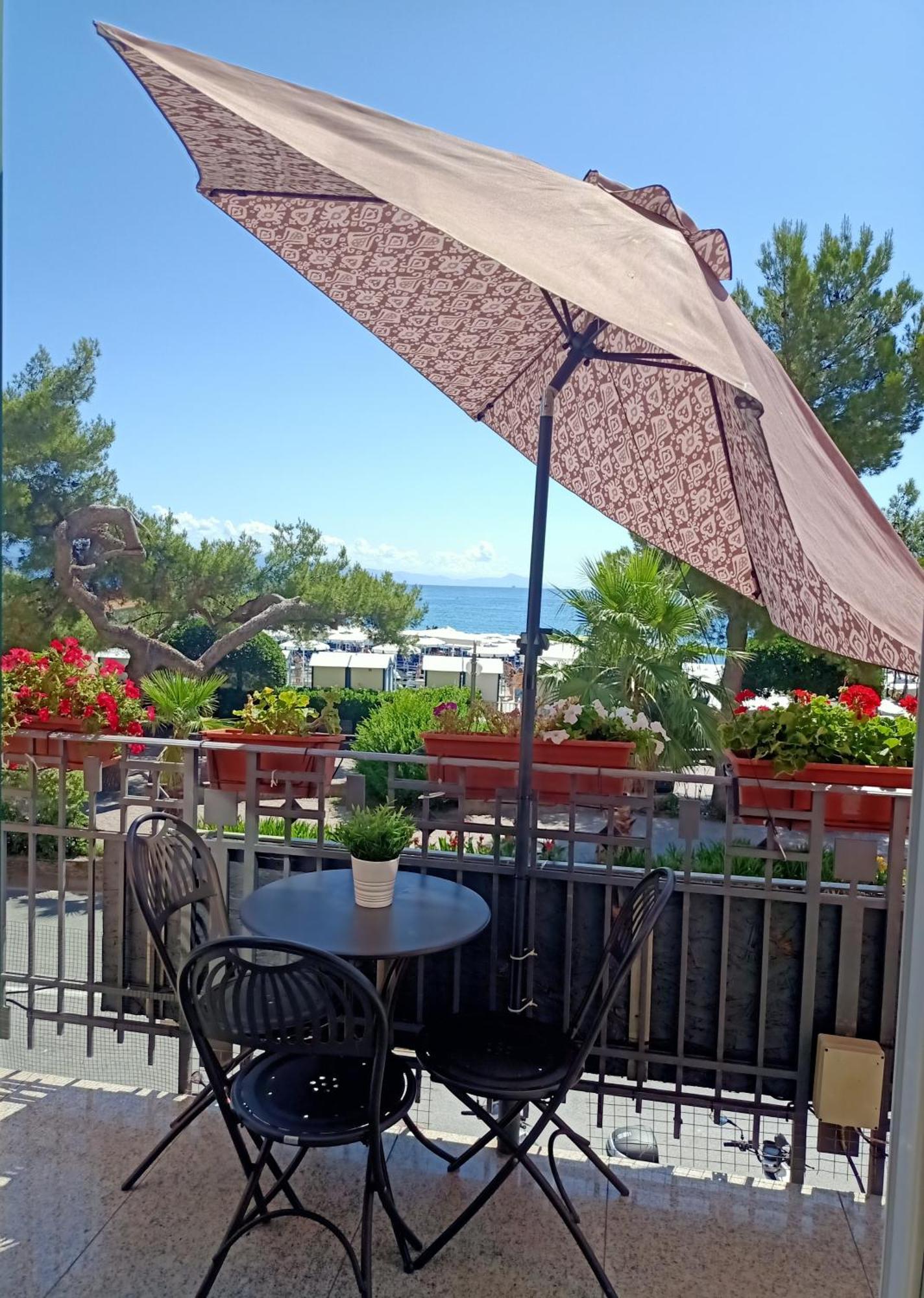Hotel Serena Arenzano Dış mekan fotoğraf