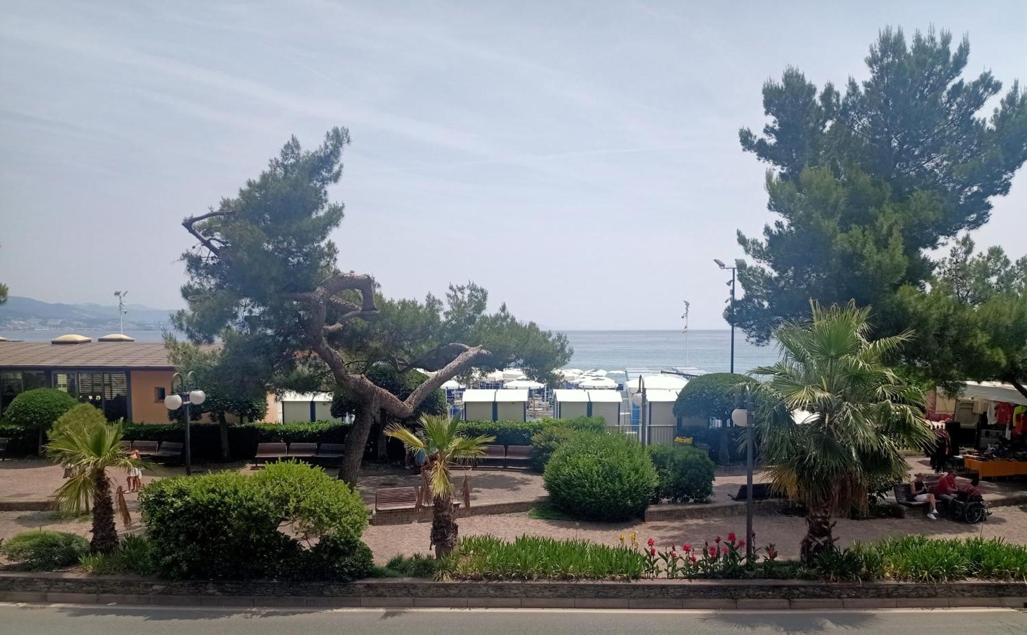 Hotel Serena Arenzano Dış mekan fotoğraf