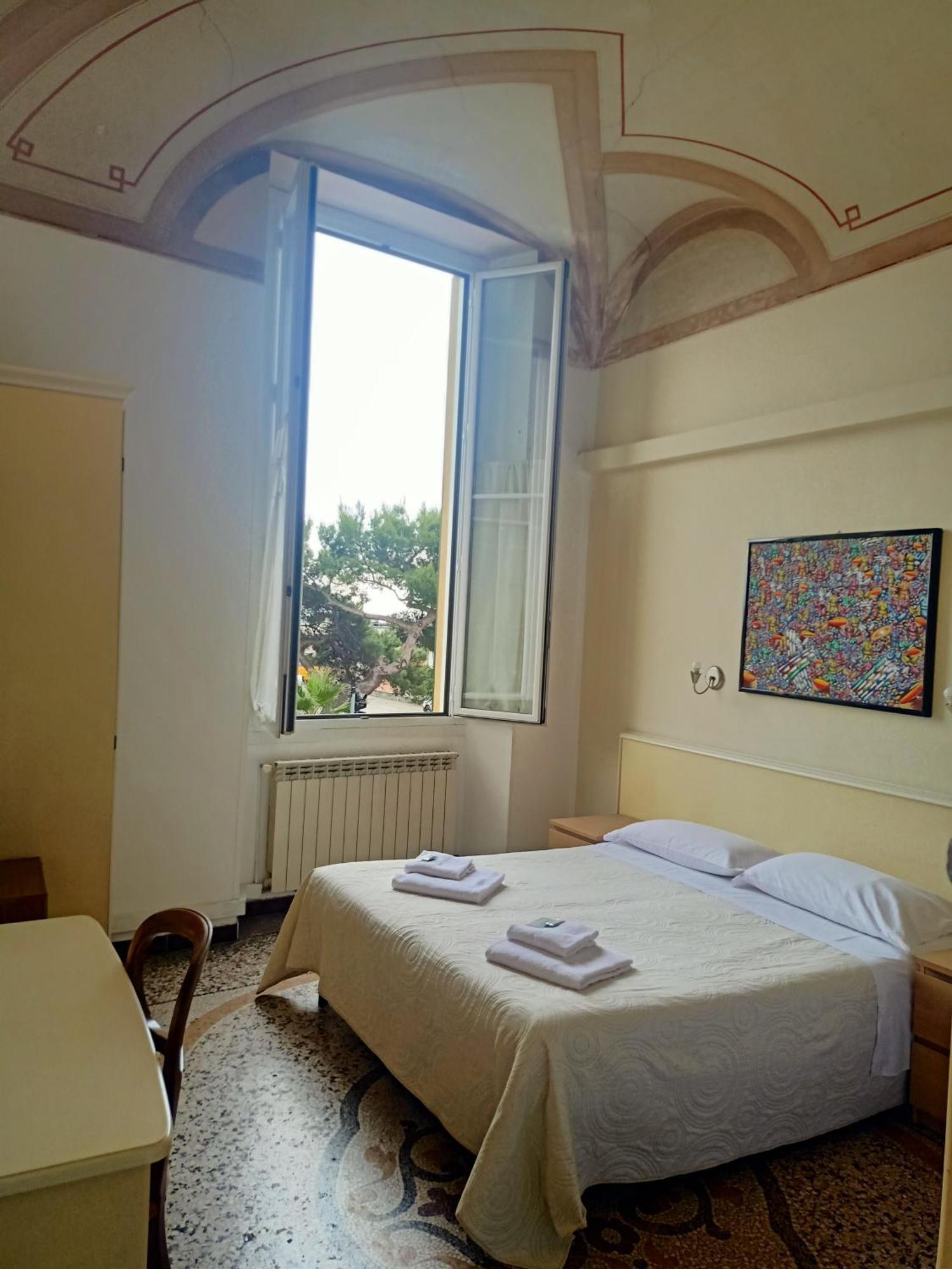 Hotel Serena Arenzano Oda fotoğraf
