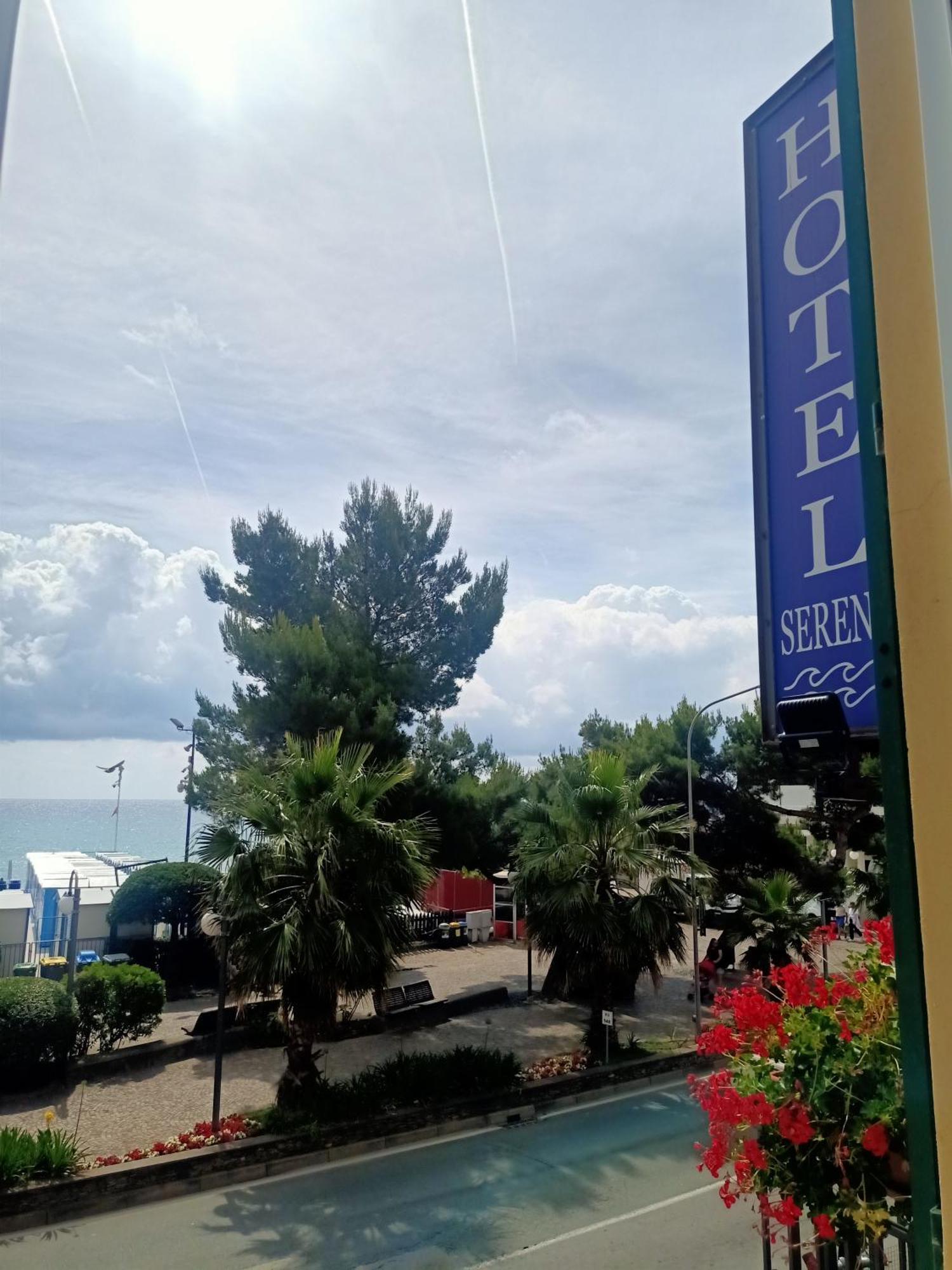 Hotel Serena Arenzano Dış mekan fotoğraf